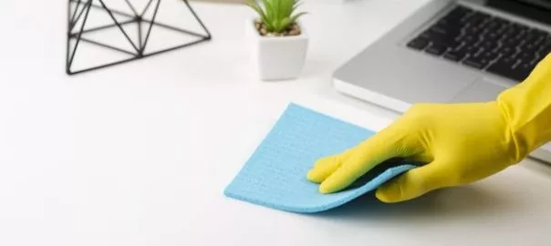 tips för rengöring av skrivbord